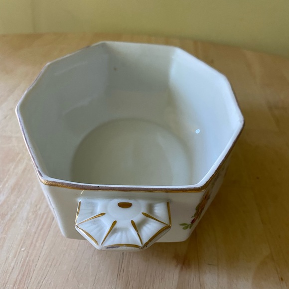 F Legrand et Cie Limoges France circa 1920 9” porcelain serving dish with lid. - Picture 8 of 11